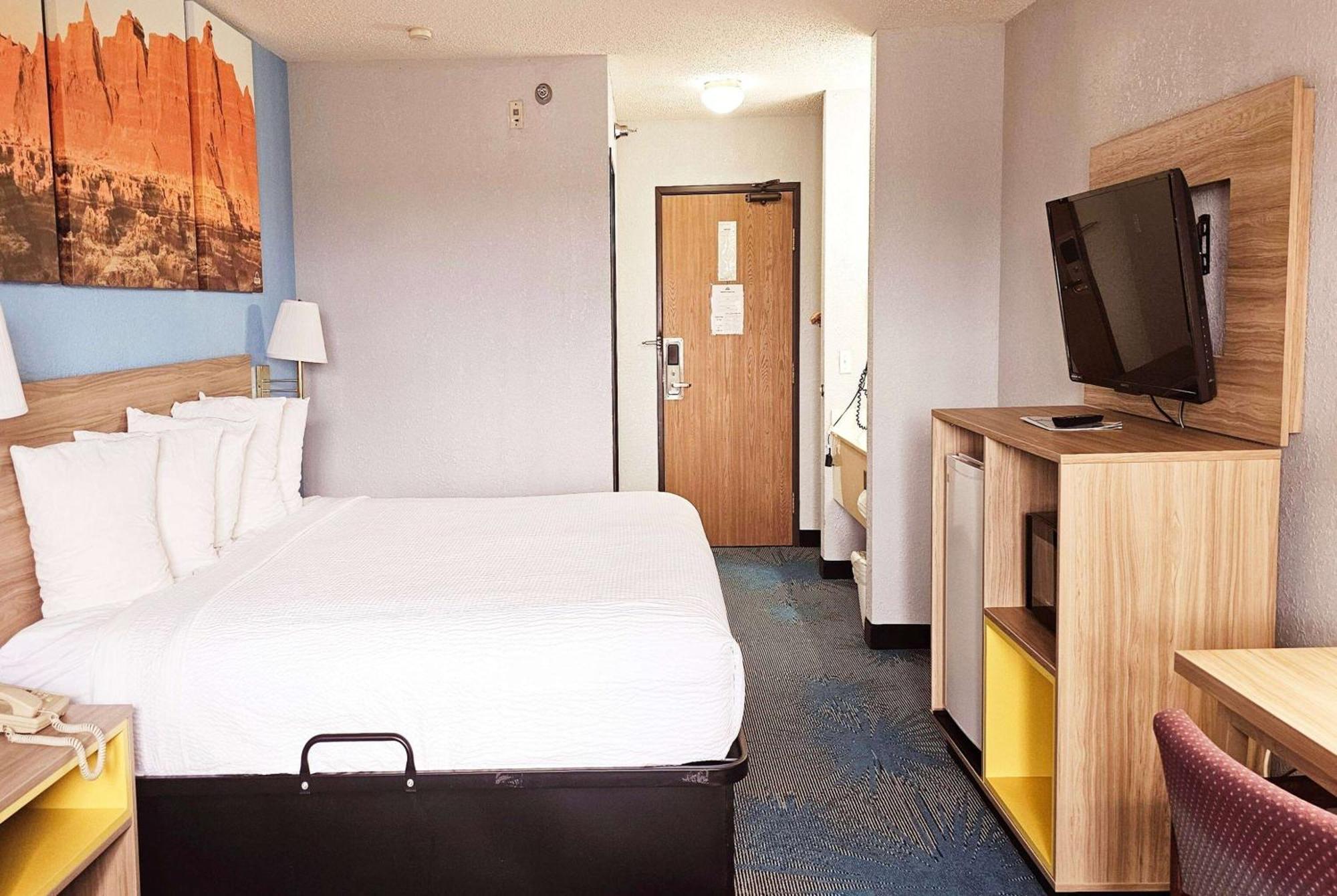 Days Inn By Wyndham Ozark Springfield מראה חיצוני תמונה